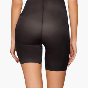 Skims barely there mid thigh short onyx large previously worn shapewear